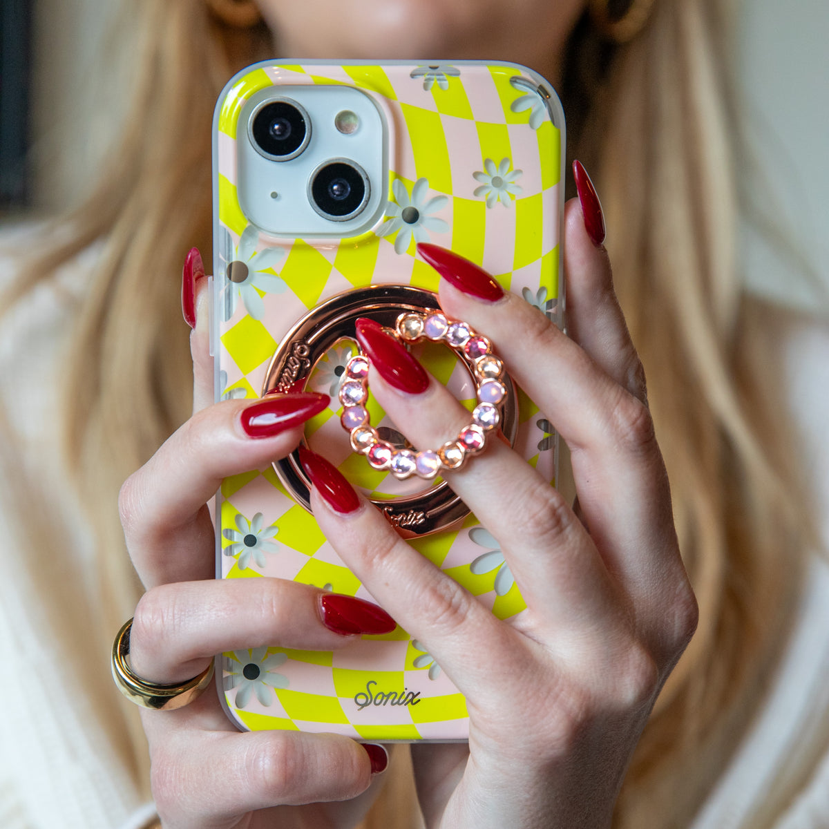 Checkmate Daisy MagSafe® Compatible iPhone Case