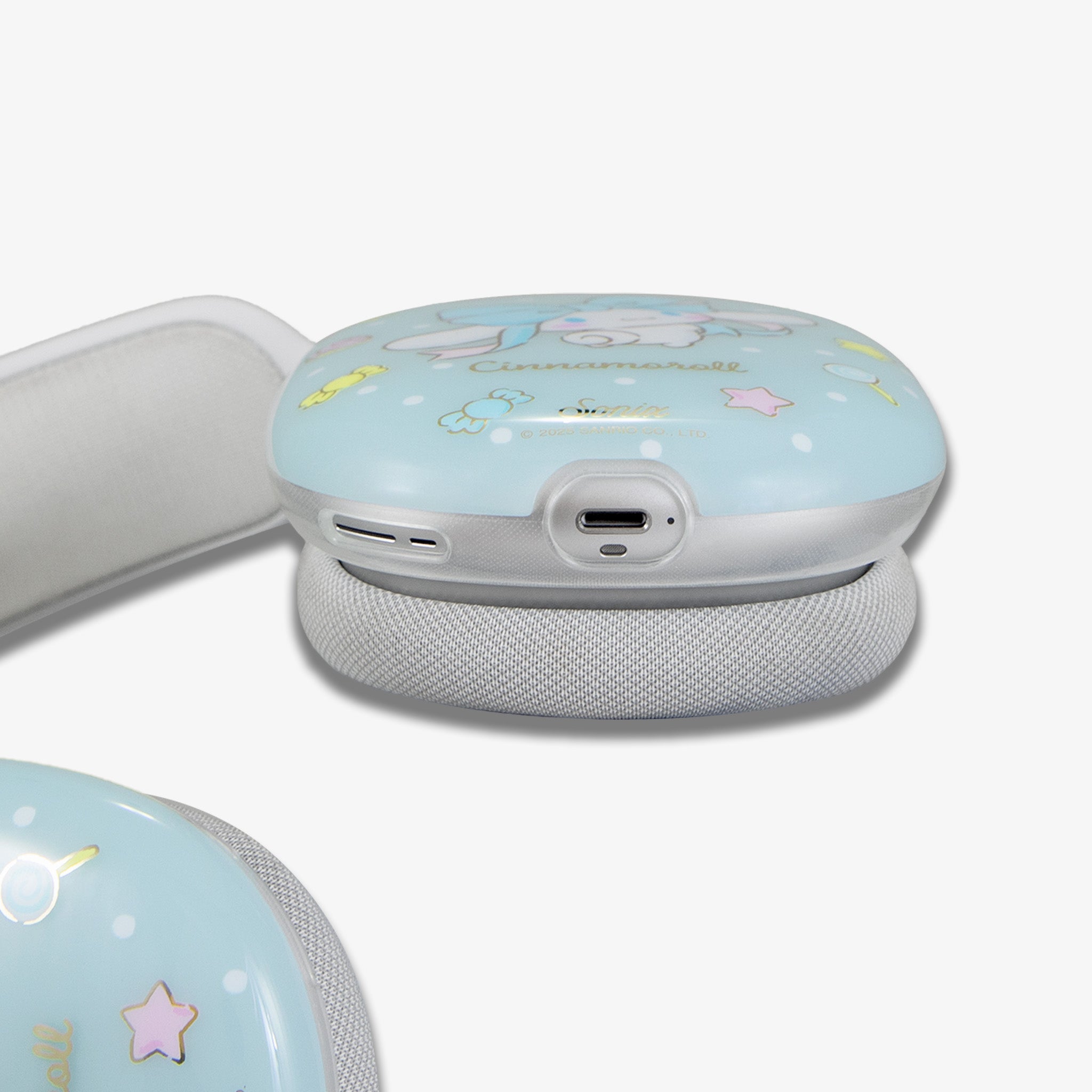 Cinnamoroll™ Lovely Ribbons AirPods Max® Cover