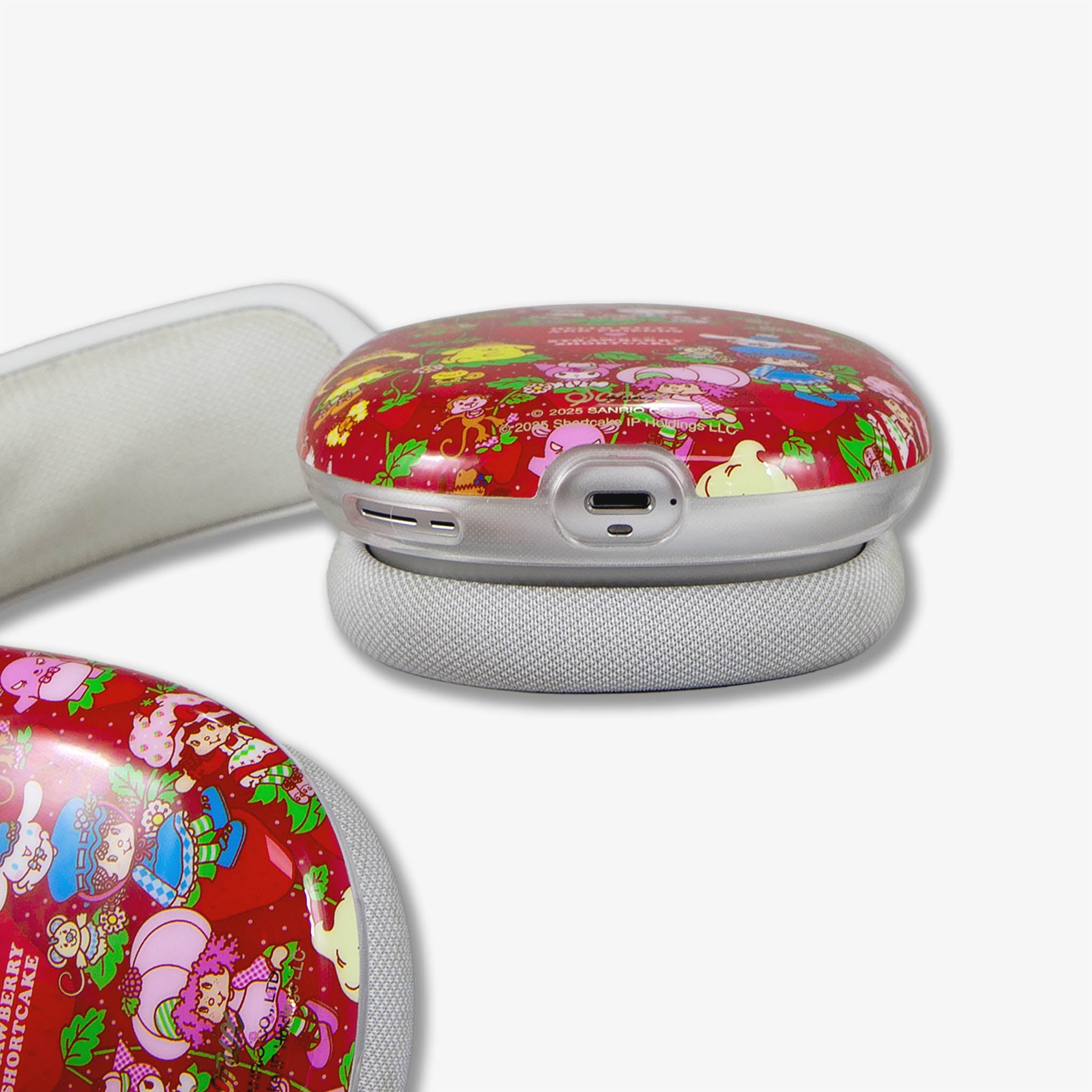 Hello Kitty® & Friends x Strawberry Shortcake™ AirPods Max® Cover