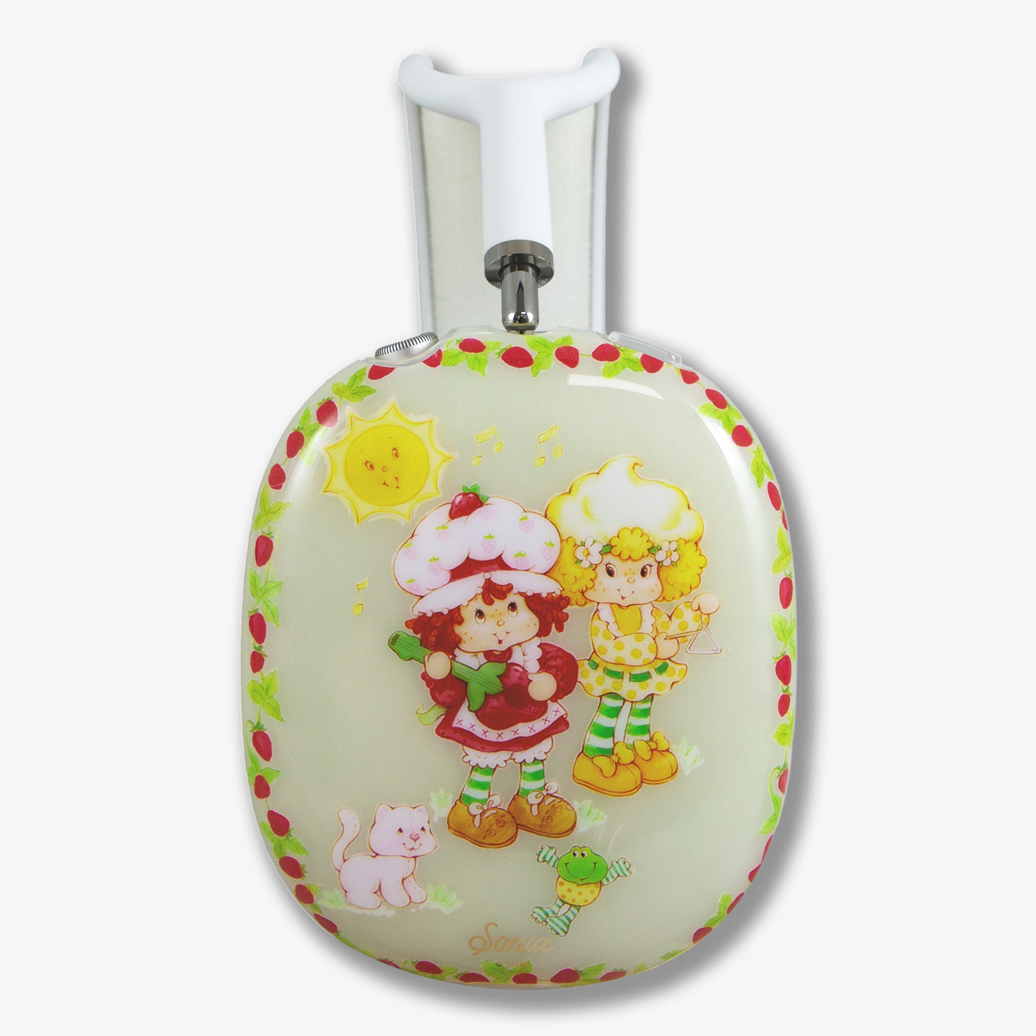 Strawberry Shortcake™ Berry Besties AirPods Max Cover