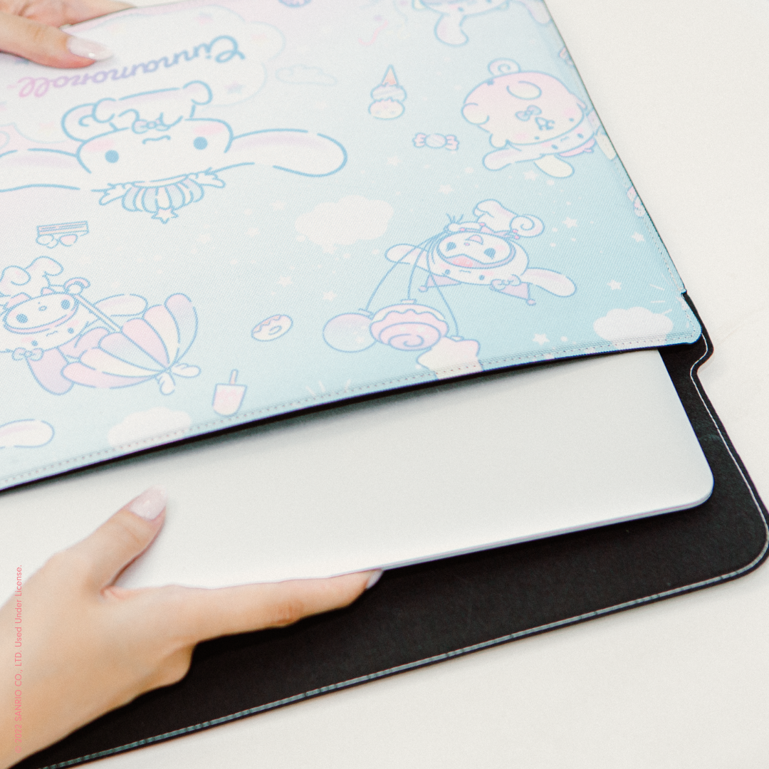 Foldable Laptop Sleeve - Dreamy Cinnamoroll™