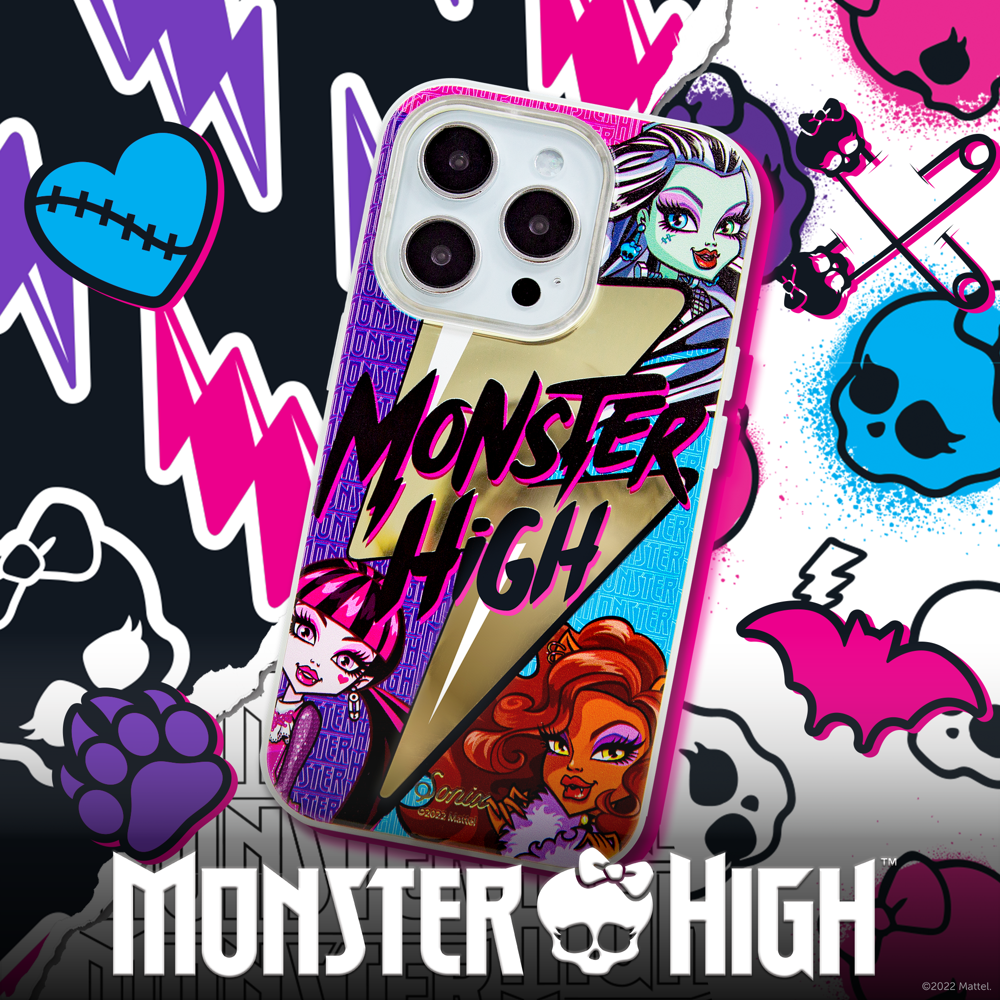 Monster High™ Characters MagSafe® Compatible iPhone Case